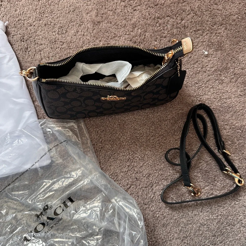 Coach Black and Brown Signature Chain Shoulder Bag. Please read description:) - Picture 5 of 7